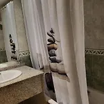 1 Bedroom With Airconditioning And Bath - Max 4 Guests Lägenhet Benidorm