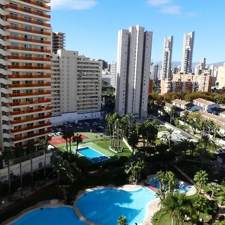 1 Bedroom With Airconditioning And Bath - Max 4 Guests Бенидорм